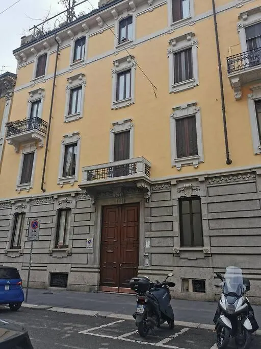Luxury Apartment - Porta Venezia Milan 0*,  Italy
